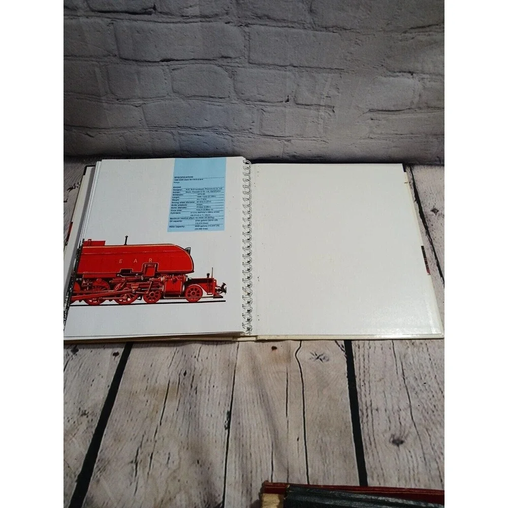 The Gatefold‎ Collection: Steam Locomotives Book 2005 36 Pull-Out Gatefolds READ